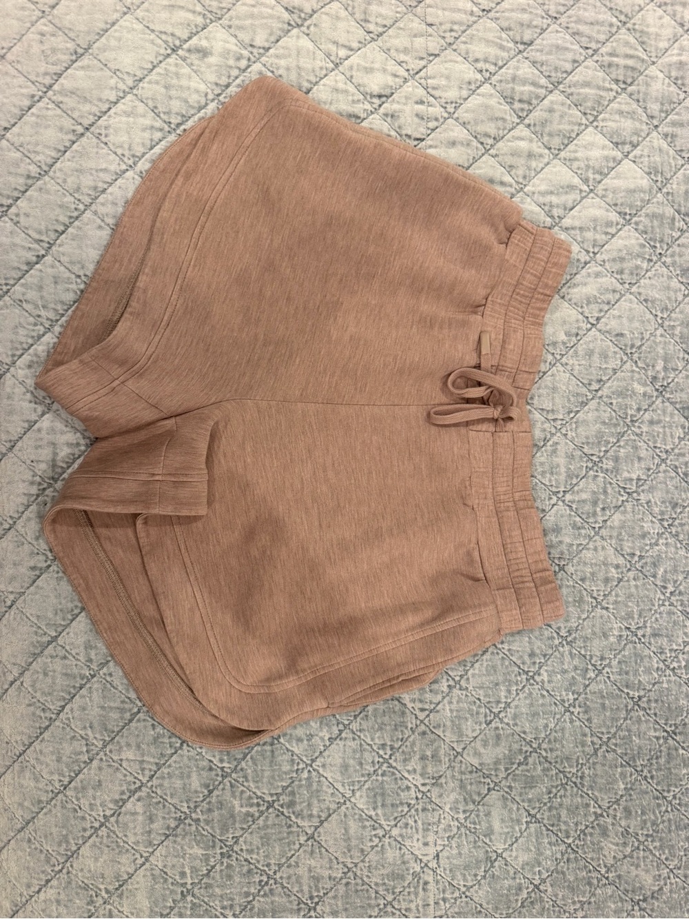 Varley Double Soft Ollie High Rise 3.5” athletic shorts in Taupe Mark size large - Picture 2 of 6